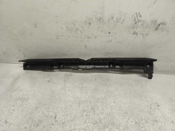 GLICIERE PARE CHOC ARRIERE CENTRAL VW - Vue 1